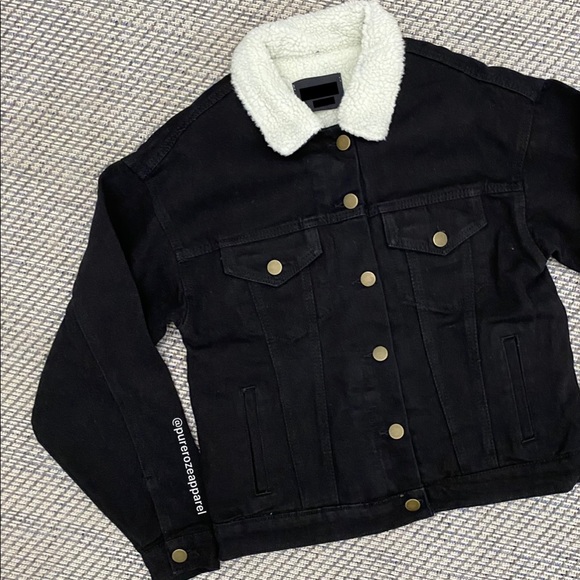 LAST ONE SIZE SMALL Black denim jacket plush lining jean jacket - Picture 4 of 5